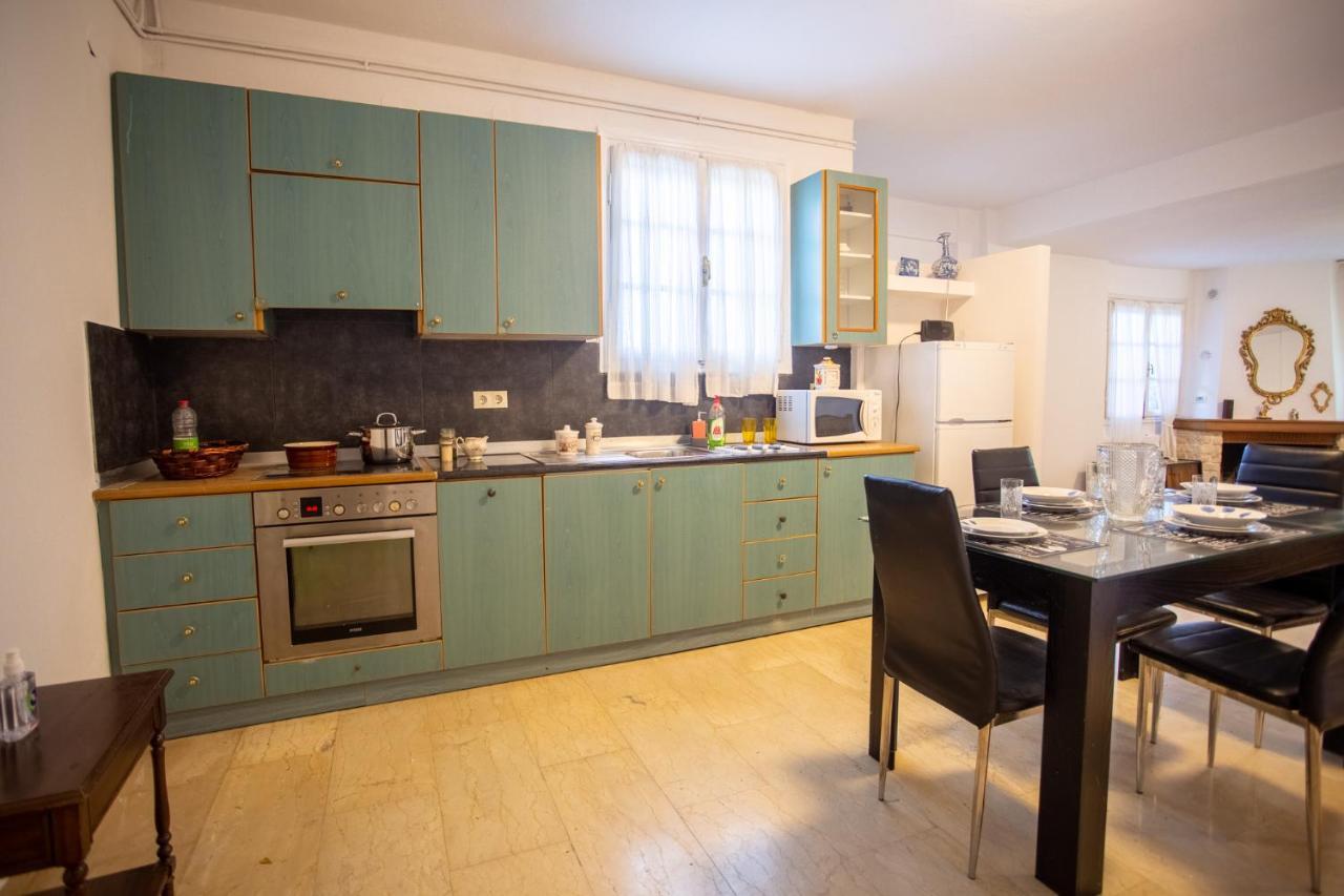 Traditional Villa Appartment With Garden, Also For Gatherings ,15 Minutes From Thessaloniki Airport Exteriör bild