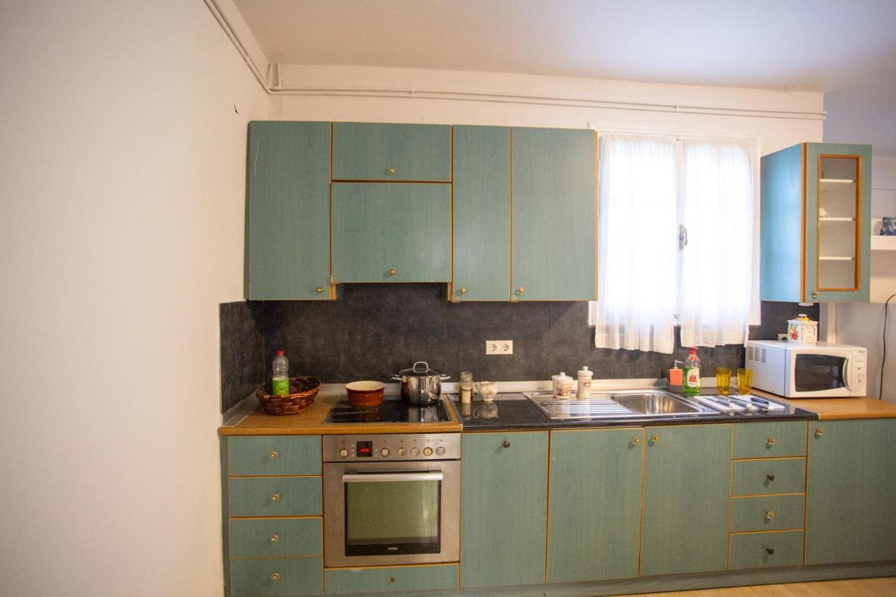 Traditional Villa Appartment With Garden, Also For Gatherings ,15 Minutes From Thessaloniki Airport Exteriör bild
