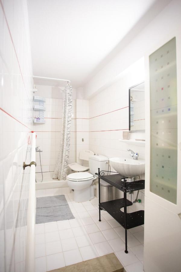 Traditional Villa Appartment With Garden, Also For Gatherings ,15 Minutes From Thessaloniki Airport Exteriör bild