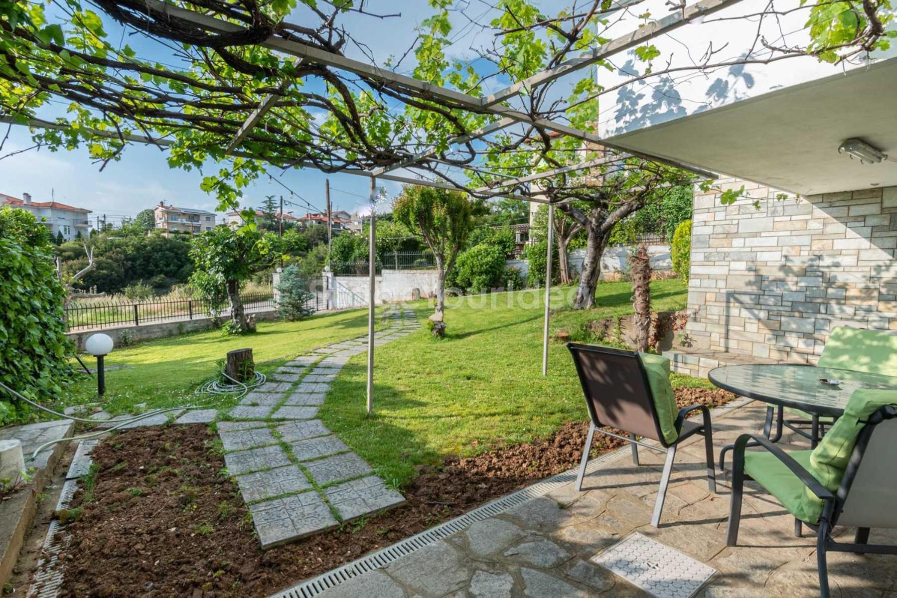 Traditional Villa Appartment With Garden, Also For Gatherings ,15 Minutes From Thessaloniki Airport Exteriör bild
